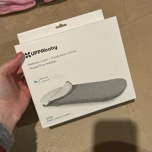 Uppababy mattress cover